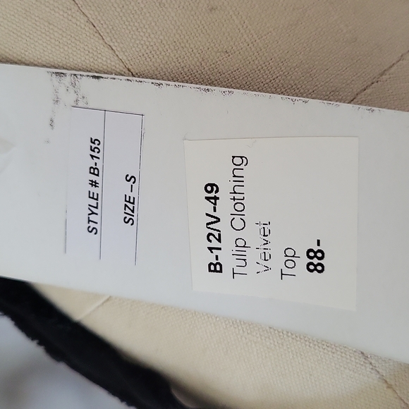 TULIP CLOTHING Made in USA 🇺🇸  Asymmetric Black Burnout Velvet tunic top SZ S. - Picture 7 of 7